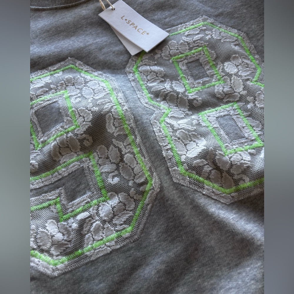 Anthropologie Legend Sweatshirt Size Medium NWT - Picture 5 of 7
